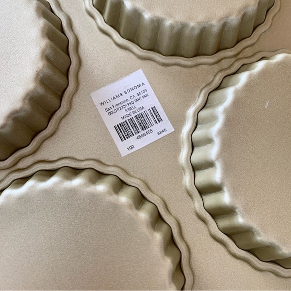 Williams Sonoma Goldtouch Pro Nonstick Mini Tart Pan , 6-Well - Picture 10 of 10